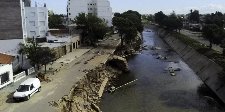 Reconstruirán el canal Maldonado en Bahía Blanca tras los daños provocados por la inundación