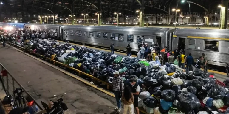 El Tren Solidario parte hacia Zárate y Campana con ayuda para los afectados por el temporal