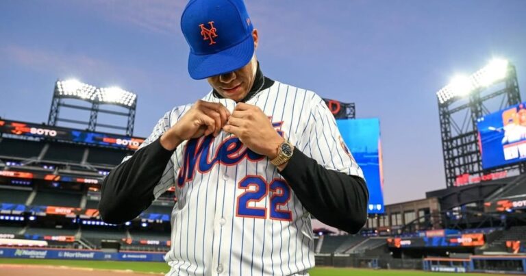 Mientras el histórico bate de Juan Soto con los New York Yankees cuesta 169,99 dólares, esto es lo que vale su jersey con los Mets