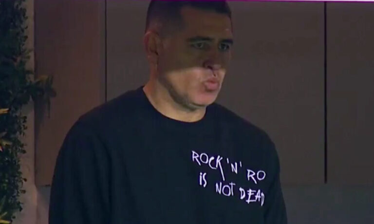 Boca quedó eliminado por Independiente y la Bombonera explotó: qué le cantaron a Riquelme