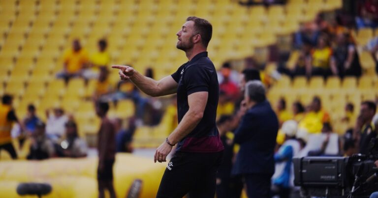 Revés para Barcelona: no habrá sanción contra Juan Grabowski, entrenador de Vinotinto