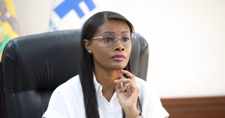 Diana Salazar dejó el cargo de Fiscal General de Ecuador