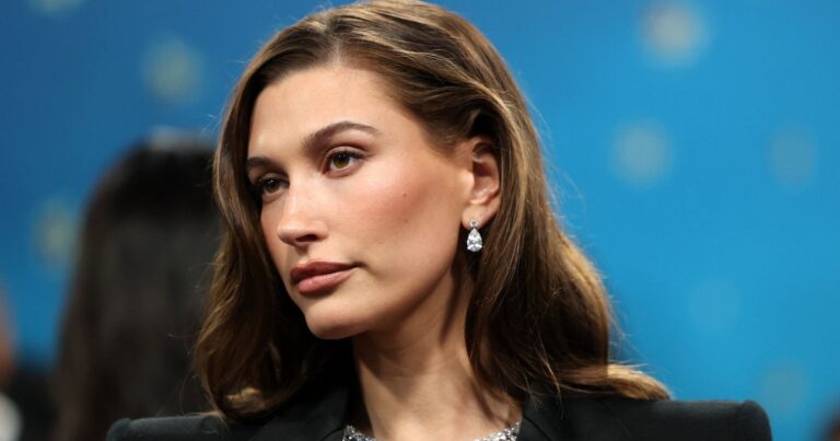 El aterrador momento que vivió Hailey Bieber después de dar a luz: “Estaba sangrando mucho”