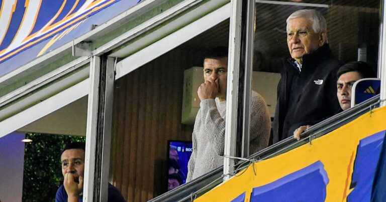 Los dardos de un dirigente cercano a Riquelme al plantel de Boca: “Que los jugadores den la cara por Román”