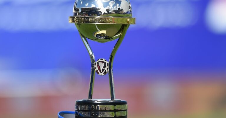Atención Mushuc Runa y Universidad Católica: Conmebol definió la sede de la final de la Copa Sudamericana 2025