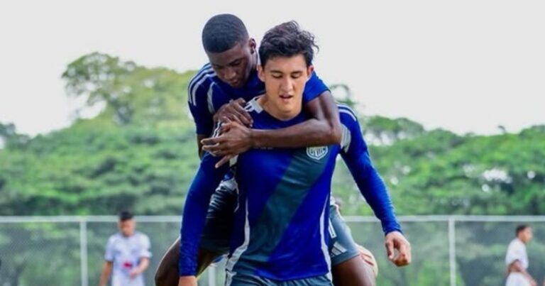 La mamá de Jheremy Gonzaga, presente en Samanes: ¿qué pasó entre el jugador y Emelec?