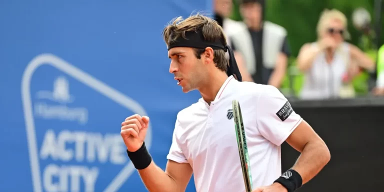 Tomás Etcheverry y Camilo Ugo Carabelli avanzaron en el ATP 500 de Hamburgo