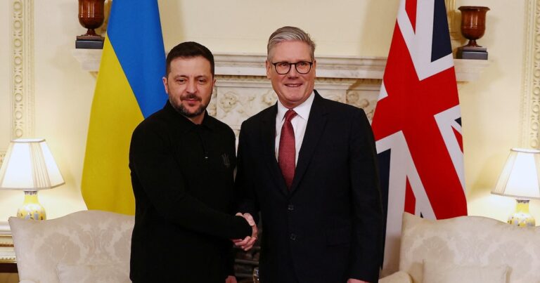 Zelensky pidió aumentar la presión sobre Putin tras el nuevo paquete de sanciones del Reino Unido: “Solo la coerción funcionará”