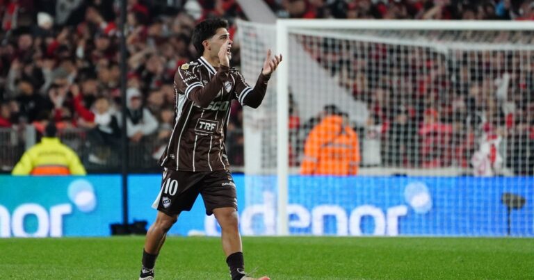 Taborda, luego de la histórica clasificación de Platense: “La clave fue cómo marcamos a Mastantuono”