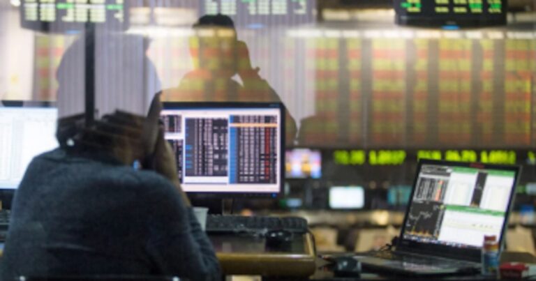 La inversión que recomiendan los analistas cuyos pronósticos dicen que el dólar puede llegar cerca de 1.000 pesos