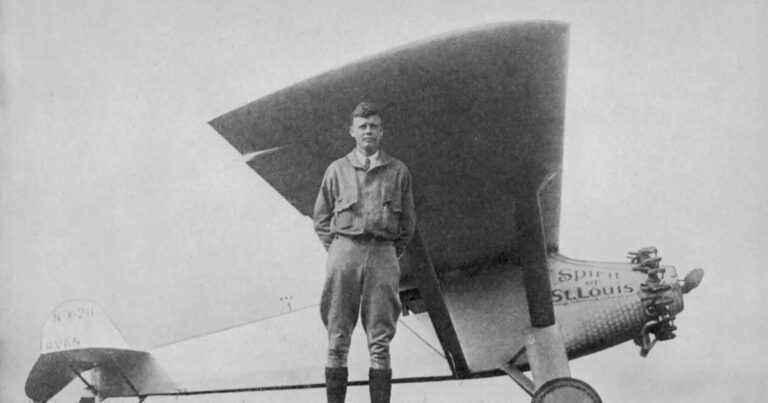 Charles Lindbergh: el vuelo en solitario que lo convirtió en héroe, su doble vida y el crimen de suy pequeño hijo