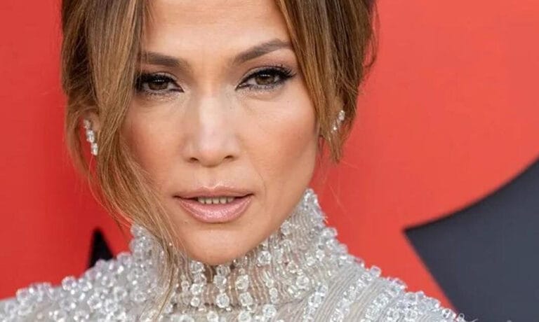 Jennifer Lopez sufrió un accidente en su rostro y debió recibir puntos de sutura: las fotos
