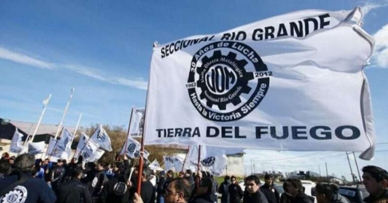 Paro total en Tierra del Fuego en rechazo a la baja de aranceles a productos electrónicos importados