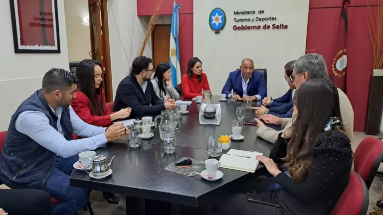 Reunión con sector turístico para evaluar alternativas tributarias