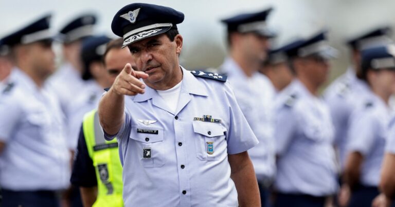 Otro ex jefe militar confirmó ante el Supremo de Brasil los planes golpistas de Jair Bolsonaro