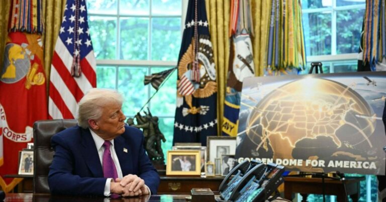 Trump presentó la “Cúpula Dorada”, un sistema antimisiles para proteger a Estados Unidos