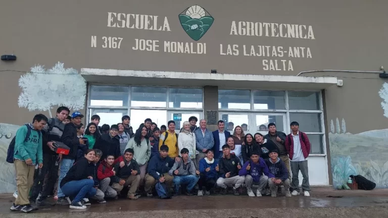 Alumnos de Las Lajitas plantarán árboles por el Día Mundial del Ambiente