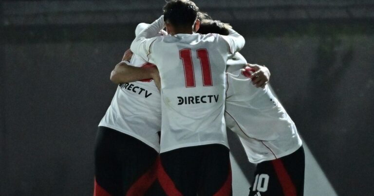 Videos: goles, mejores jugadas y espectadores de lujo en el Superclásico de Reserva