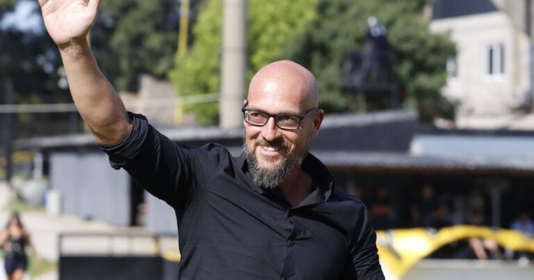 Alejandro Orfila, el técnico que más convence en Gimnasia para reemplazar al Traductor