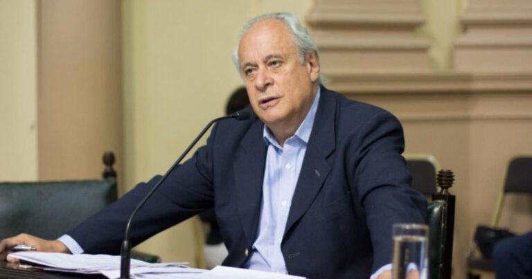 “No querían cláusulas transitorias para el gobernador y para disimular no pusieron a nadie”