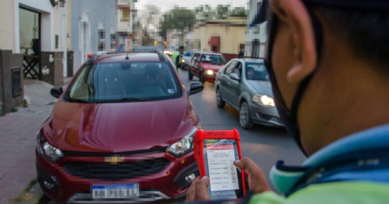 Nuevo hecho de violencia en Salta: un conductor agredió a un agente de tránsito y a un policía