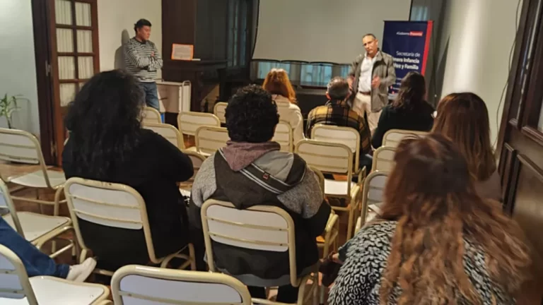 Capacitan en la custodia de archivos del Estado