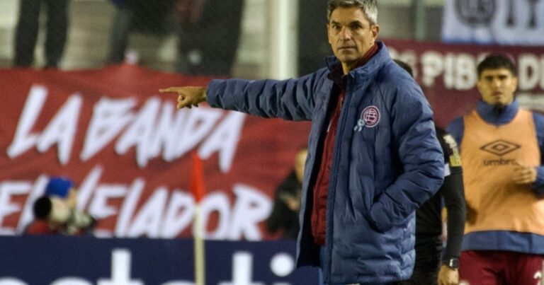 Pellegrino tras la victoria de Lanús sobre Vélez: “De menos a más”