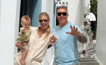 El álbum de las vacaciones a todo trapo de Alejandro Fantino, Coni Mosqueira y su hijo Beltrán en el Mediterráneo