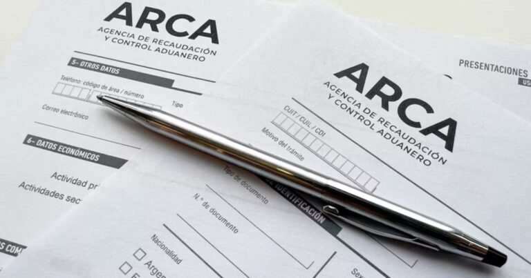 “Los argentinos vuelven a ser inocentes hasta que ARCA demuestre lo contrario”, dijo Adorni