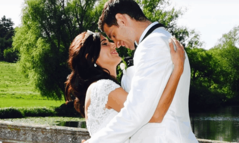 El Dibu Martínez y su esposa celebraron 8 años de casados: el inédito álbum de fotos