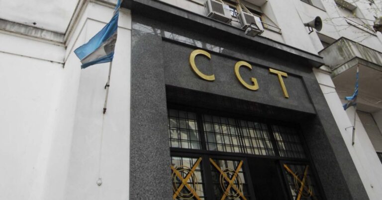 Por el DNU que limita el derecho de huelga, la CGT va a la Justicia
