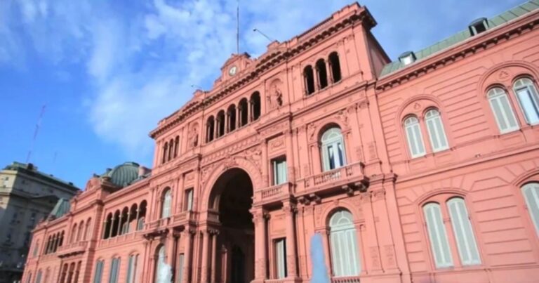 El Gobierno “encorseta” la acreditación de periodistas en la Casa Rosada