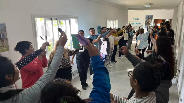 Docentes de los Valles Calchaquíes se capacitan en corporeidad y movimiento