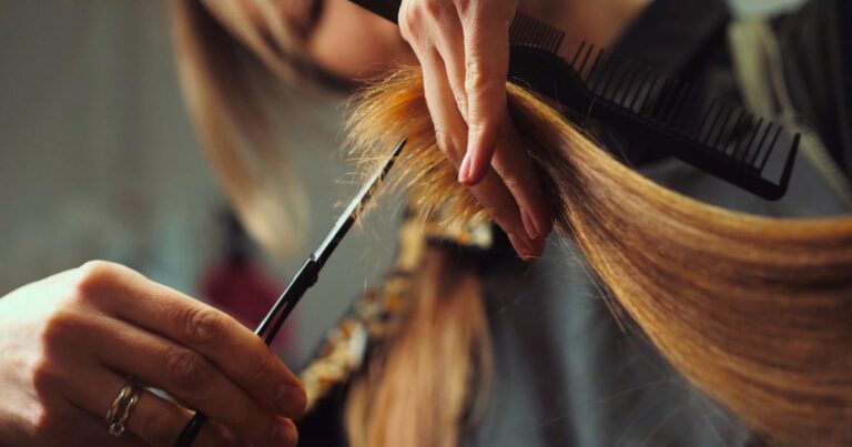 Melanoma: por qué los peluqueros pueden ayudar a detectar el cáncer de piel más agresivo