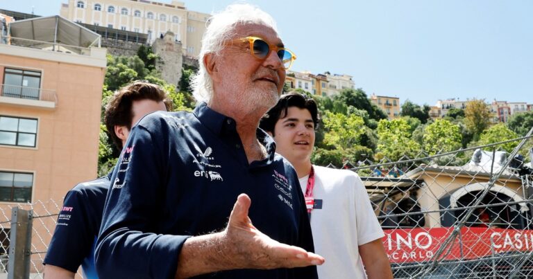 Con la mira en Mónaco: Briatore vuelve a apoyar a Colapinto