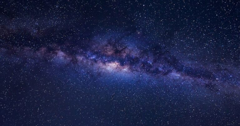 Cielo nocturno en mayo: cuándo se podrá observar estrellas sin luz lunar