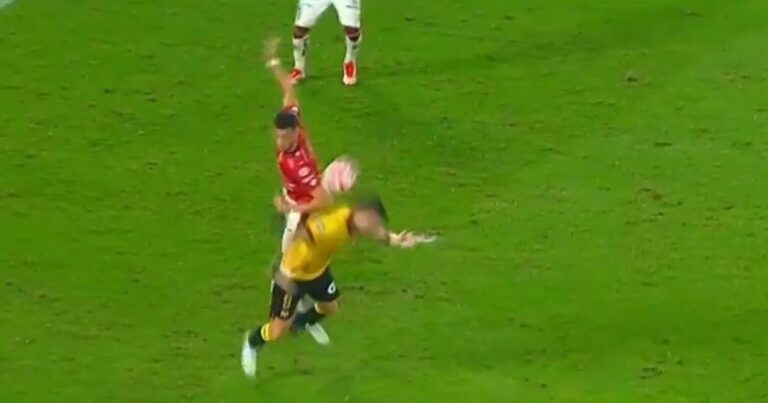 Polémica: ¿hubo penal contra Octavio Rivero en Barcelona vs Deportivo Cuenca?