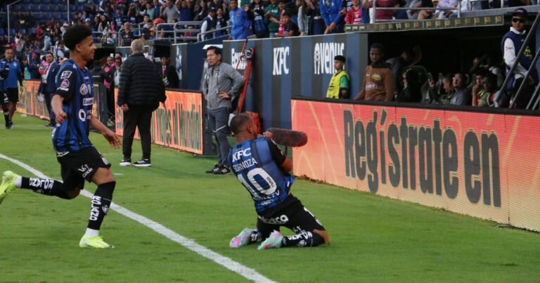 Para cerrar el estadio: el golazo de tiro libre de Junior Sornoza ante Mushuc Runa