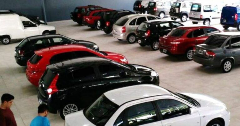 Vendedores de autos festejan las medidas del Gobierno
