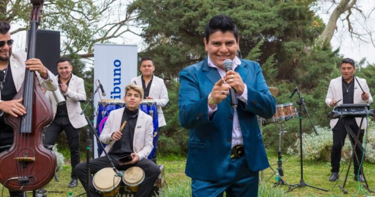 Preocupación por la salud de Rubén Escalante, cantante del Grupo Guinda
