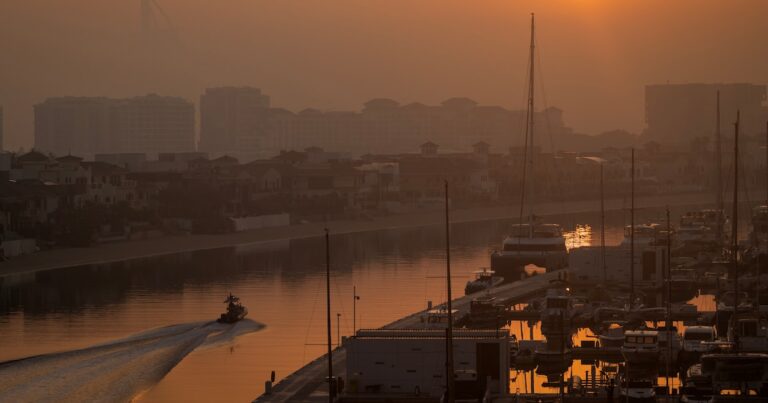 Emiratos Árabes Unidos registró temperaturas superiores a los 51°C, la más alta para un mes de mayo en el país
