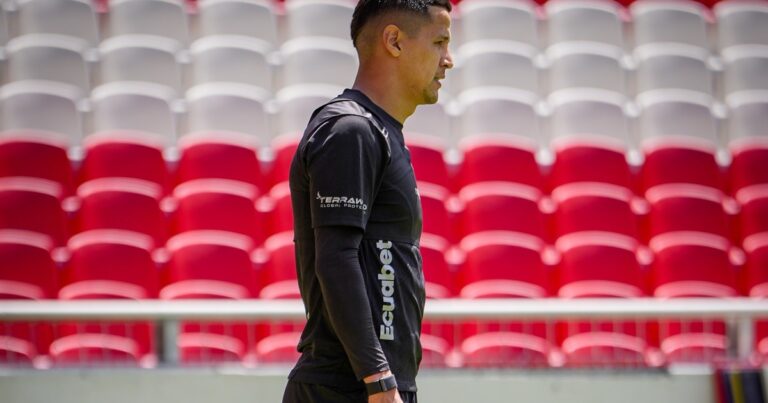 Por qué Alex Arce no jugó en Liga de Quito contra Universidad Católica y, ¿llega a la Copa Libertadores?