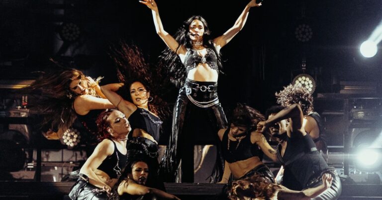 El regreso consagratorio de Lali Espósito en una noche eléctrica entre pogos, lágrimas y un aura rockero: “Realmente emocionante”