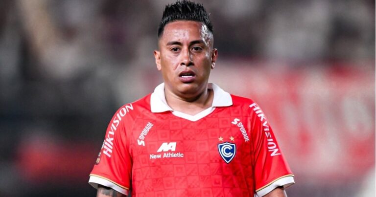 ¿Llega a Emelec? El particular mensaje de Christian Cueva en Perú
