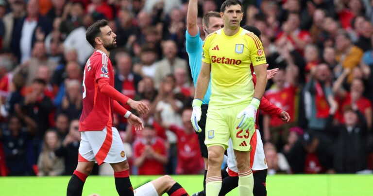 Dibu Martínez: expulsado vs. United y la categórica respuesta del DT sobre su futuro en Aston Villa