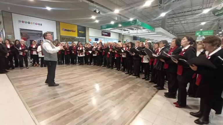 El coro provincial de las Personas Mayores celebró el 25 de Mayo con un concierto lleno de música y emoción