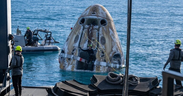La cápsula Dragon de SpaceX amerizó con experimentos científicos de la Estación Espacial Internacional