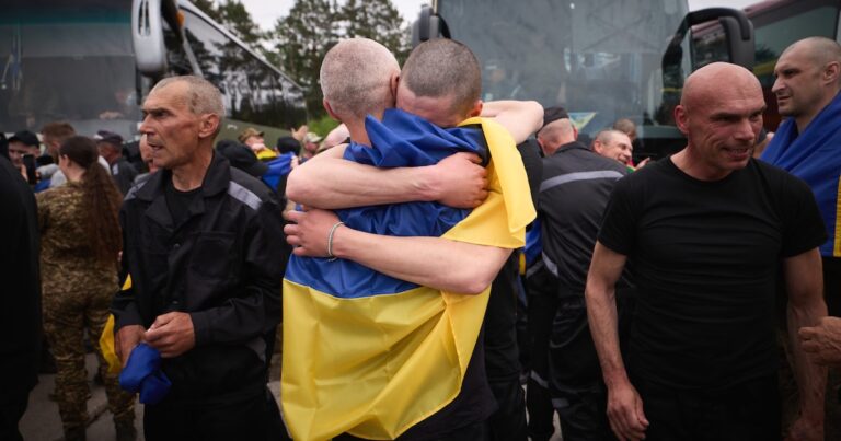 Rusia y Ucrania canjearon otros 606 prisioneros de guerra en la culminación del acuerdo alcanzado en Estambul