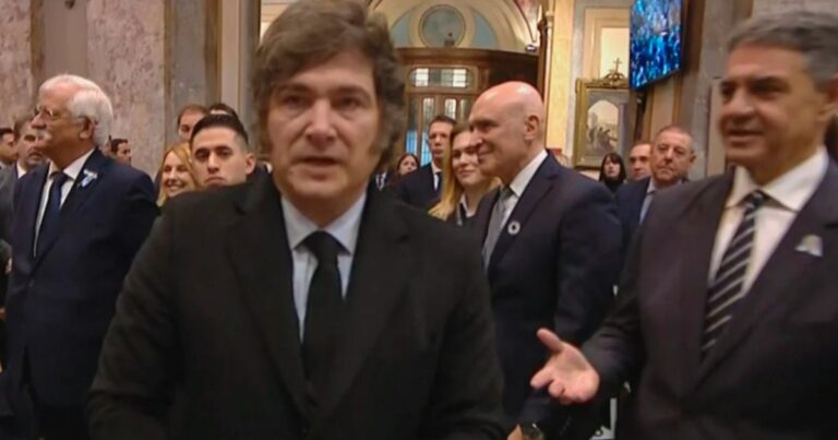 Desplante de Milei, que evitó saludar a Villarruel y Macri