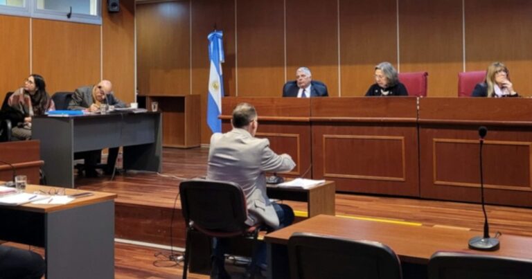 Alegatos en la causa contra tres policías